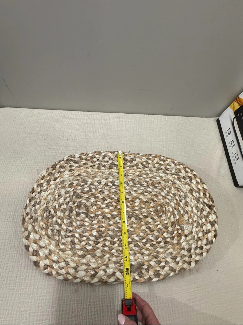 Natural Braided Jute Oval Placemats - Tan & Cream